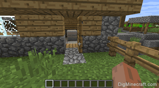 how to open close a wooden door in minecraft